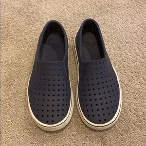 Native boys shoes size 12
